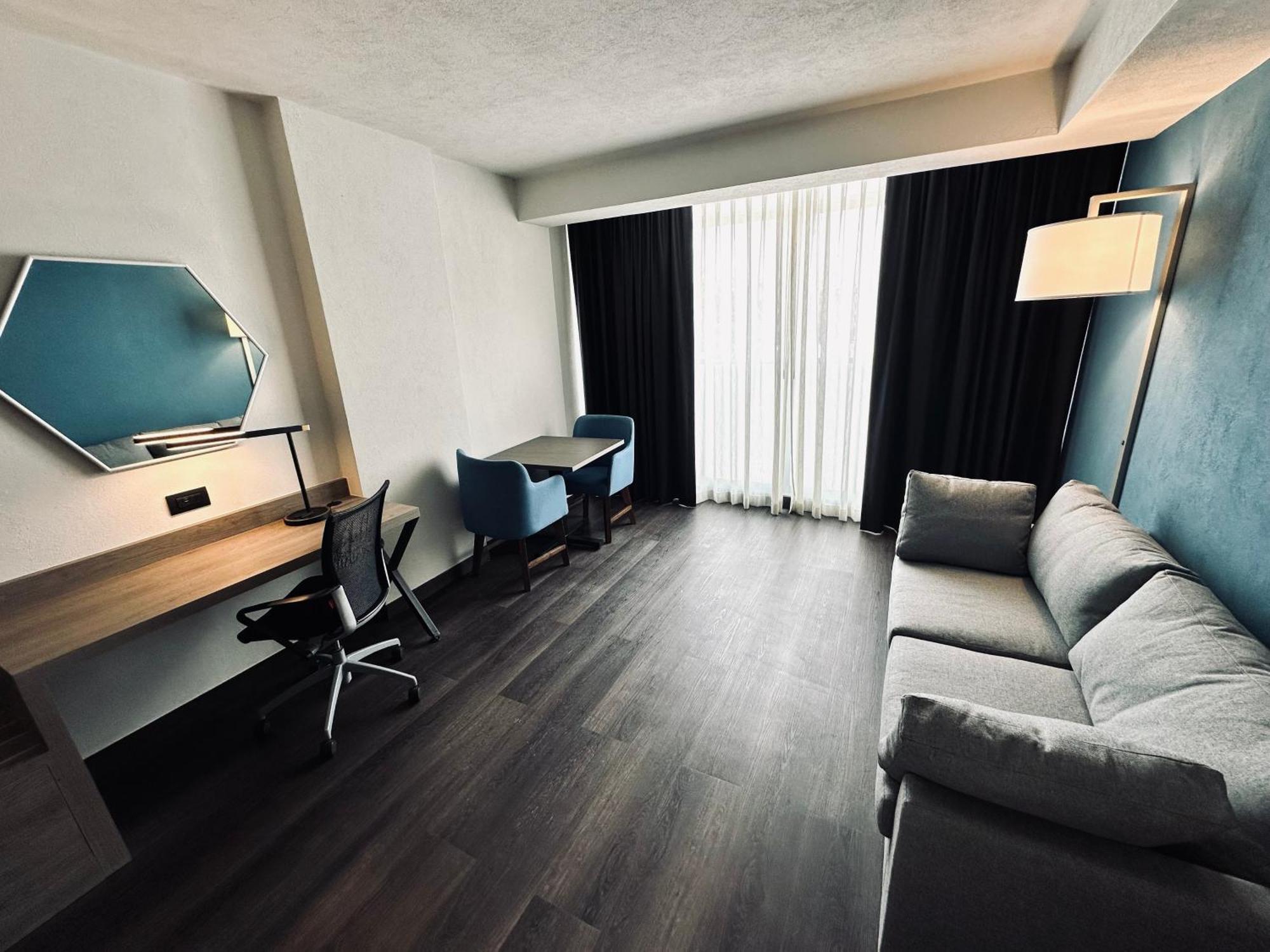Holiday Inn Express Guadalajara Expo By Ihg Zapopan Dış mekan fotoğraf