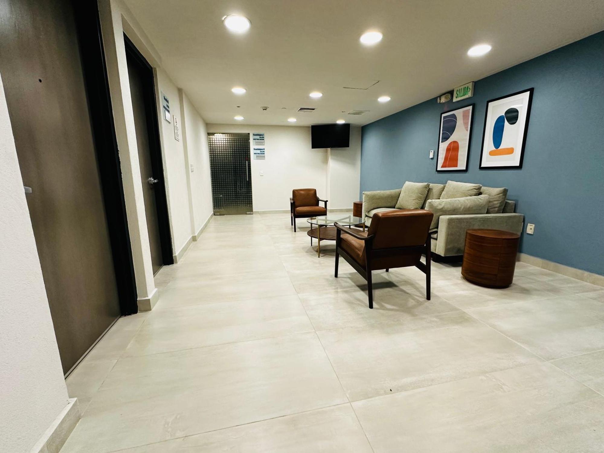 Holiday Inn Express Guadalajara Expo By Ihg Zapopan Dış mekan fotoğraf